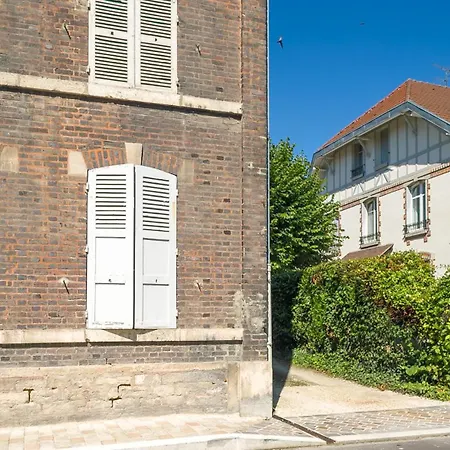 Apartment Le Cocon Orange - Proche Hypercentre - Parking Prive